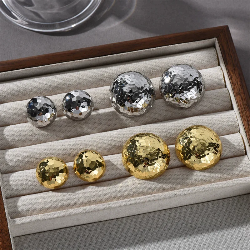 

Fashion Shiny Metal Texture Pleated Semi-circular Earrings for Women Vintage Exquisite Banquet All-match Jewelry Gifts