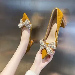 Luxury Flat Shoes for Women Loafers Gold Satin High Heels Bridal Shoes Fashion Yellow Party Dress Shoes 2023 New Ladies Shoes