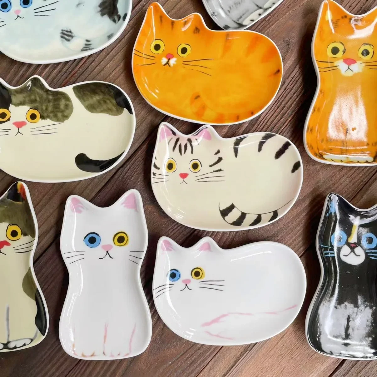 

Japanese Cute Cat Shape Ceramic Dishes Animal Dish Soy Sauce Vinegar Seasoning Fruit Snack Plates Kitchen Dinner Home Tableware