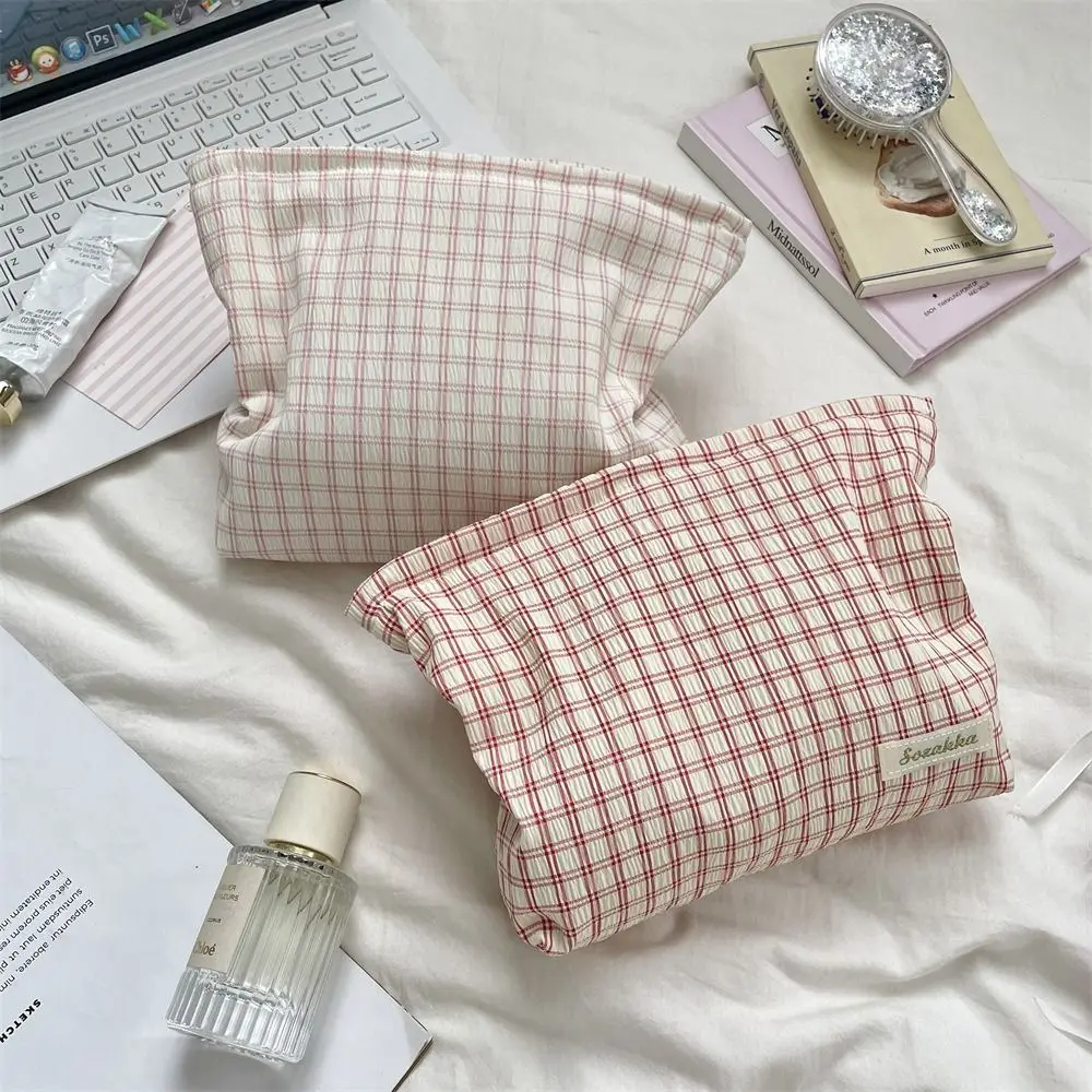 

Wrinkled Plaid Makeup Bag Floral Cosmetic Bag Skincare Products Pouch Inner Pocket Multi-function Lipstick Storage Bag Handbag