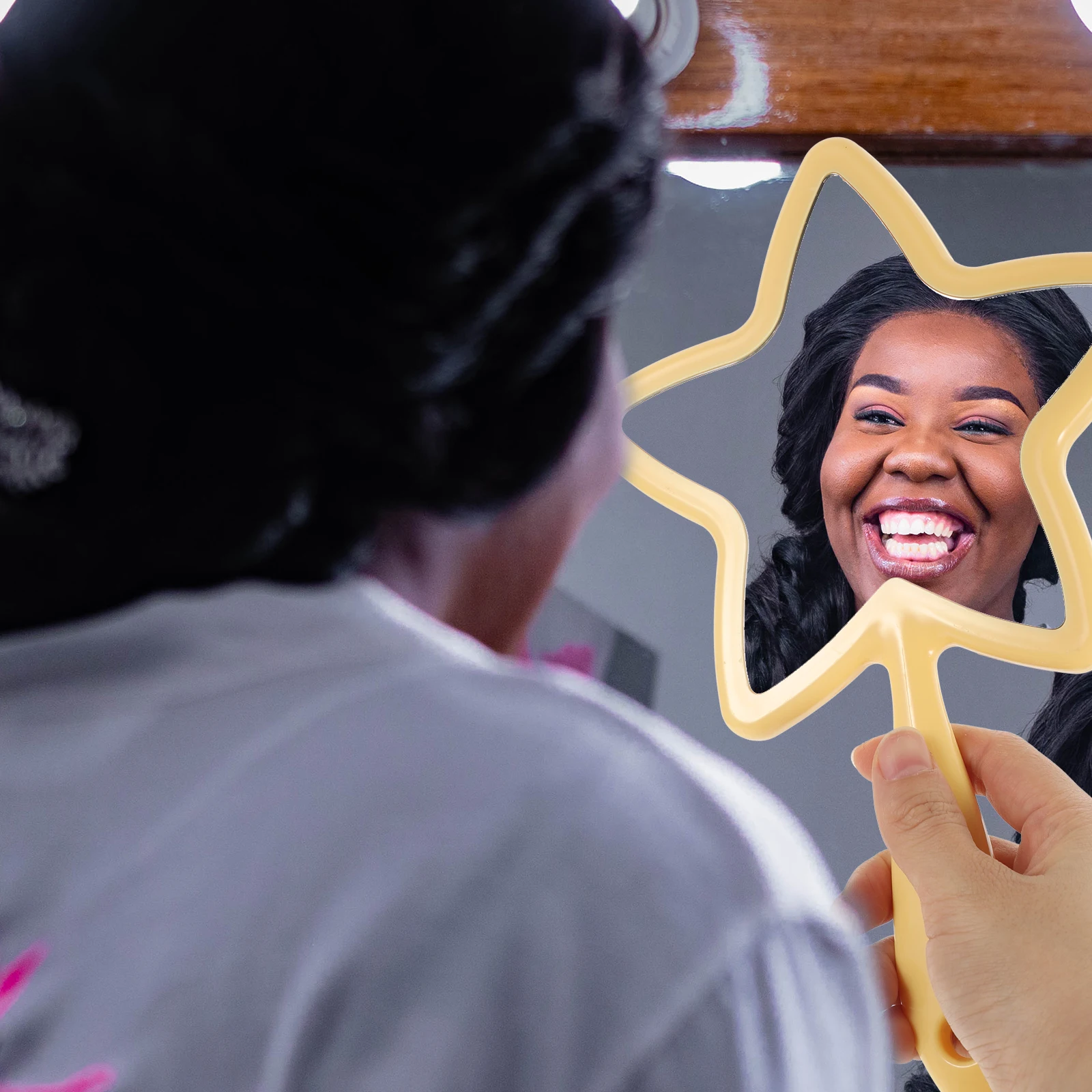 

1Pcs Handhold Makeup Mirror Compact Portable Mirror Perfect for Facial Care Eyebrow Trimming Outdoor Use