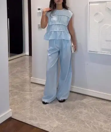

2025 Spring/Summer New Women's Fashion Casual Sleeveless Folding Comfortable Solid Color Pants Set Women's Clothing