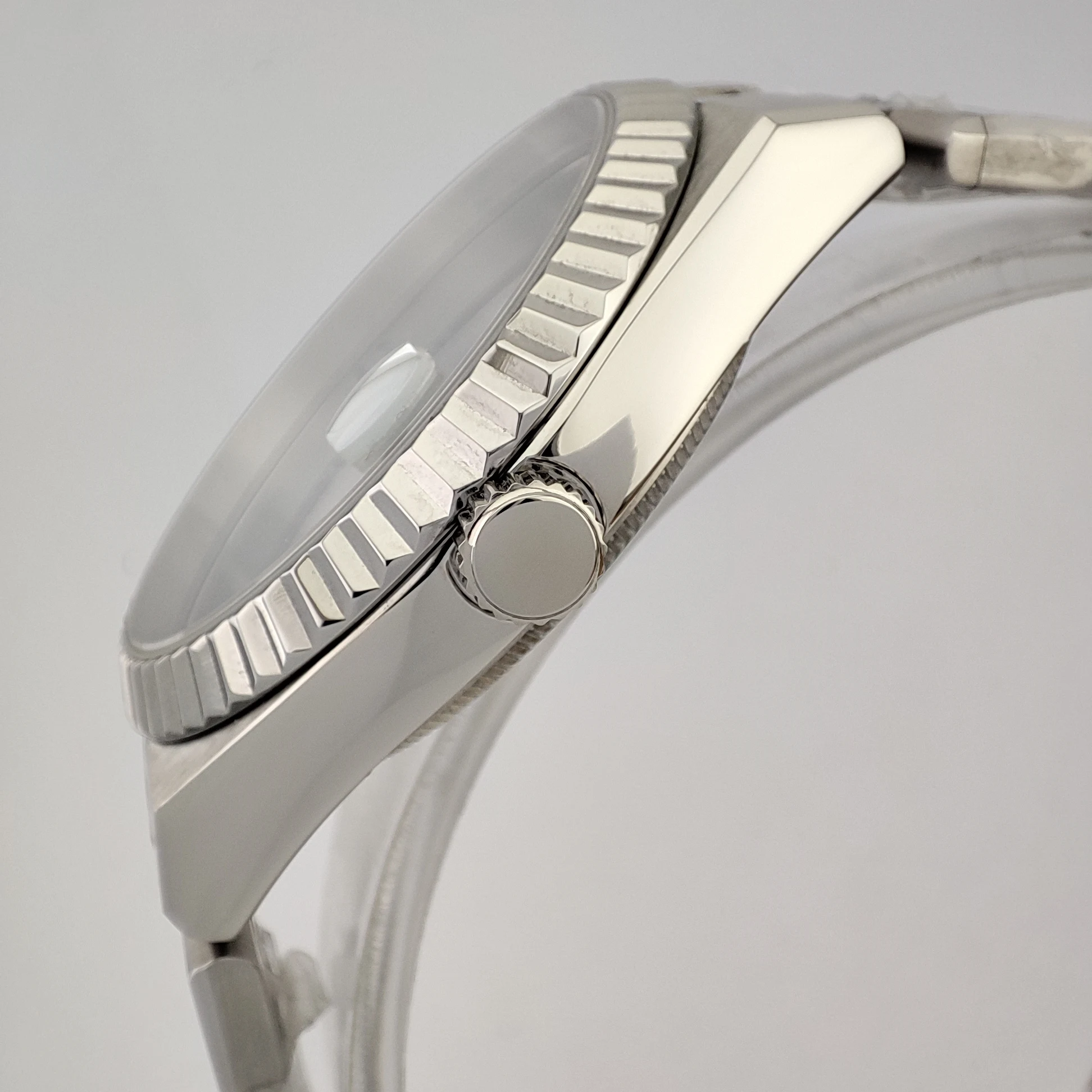 39.8mm NH35 Men's Case 33.8mm Honeycomb Pattern Dial and Customizable Logo Is Suitable for NH35 Movement Watch Accessories