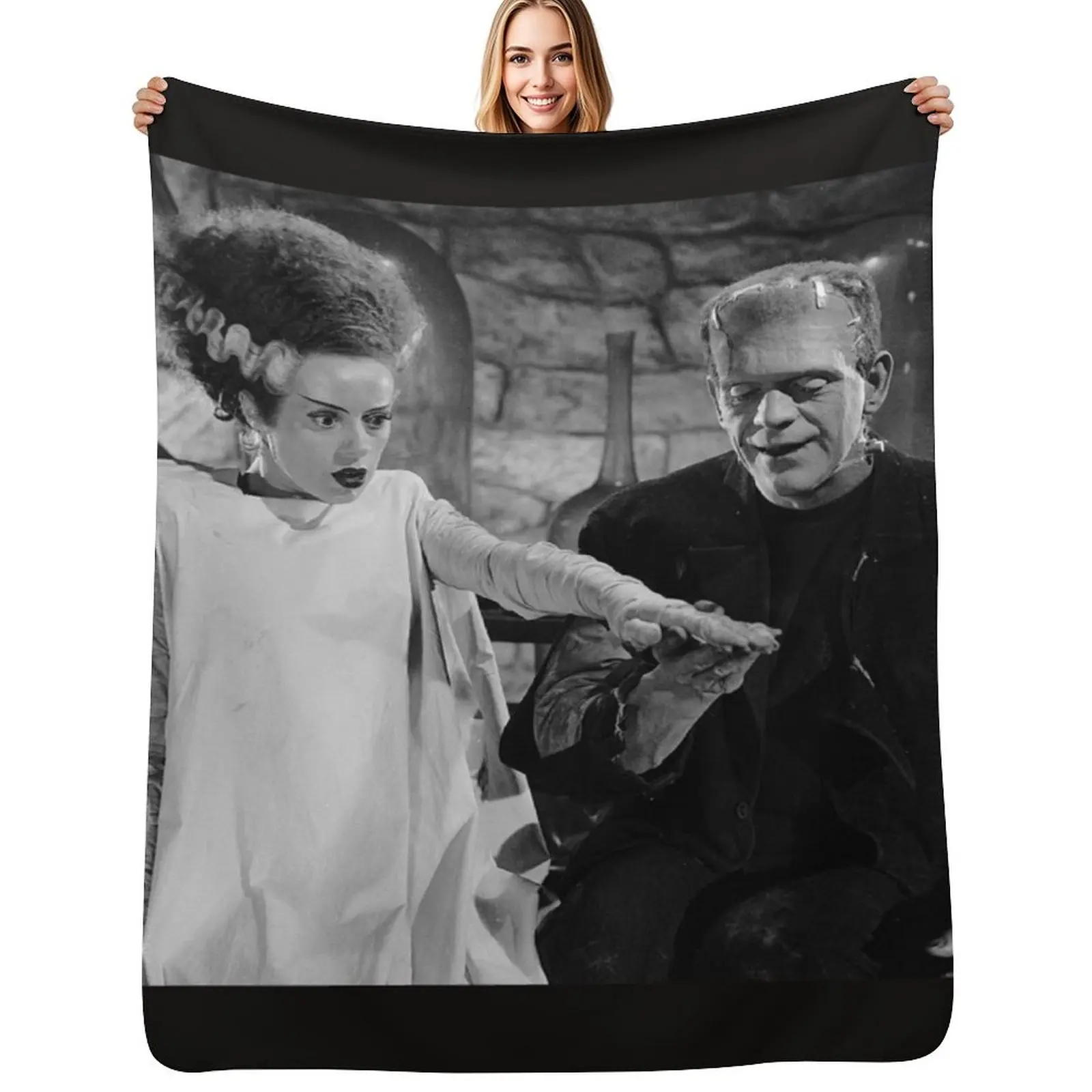 

Retro Frankenstein and his Bride Throw Blanket Decorative Sofa Decorative Throw Travel Blanket