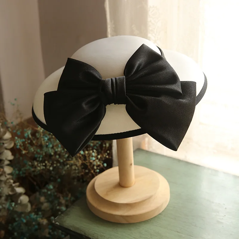 Women French Style Vintage Hat with Big Bow, Celebrity Elegant Fascinator Hat, Ascot Derby Party Photography Headwear for Lady
