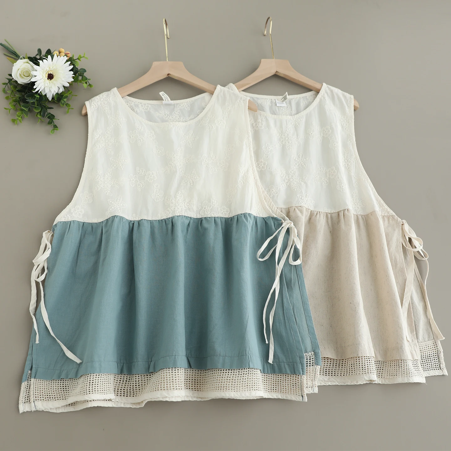 

Japanese Sweet Mori Girl Embroidery Patchwork Cotton Vest Shirts Women Summer O-Neck Sleeveless Side Lace Up Casual Tank Tops