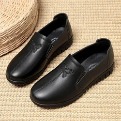 New Soft Soled Mother Black Single Shoes Leather Non-slip Casual Comfortable Middle-aged Ladies Flat Shoes Ladies Shoes