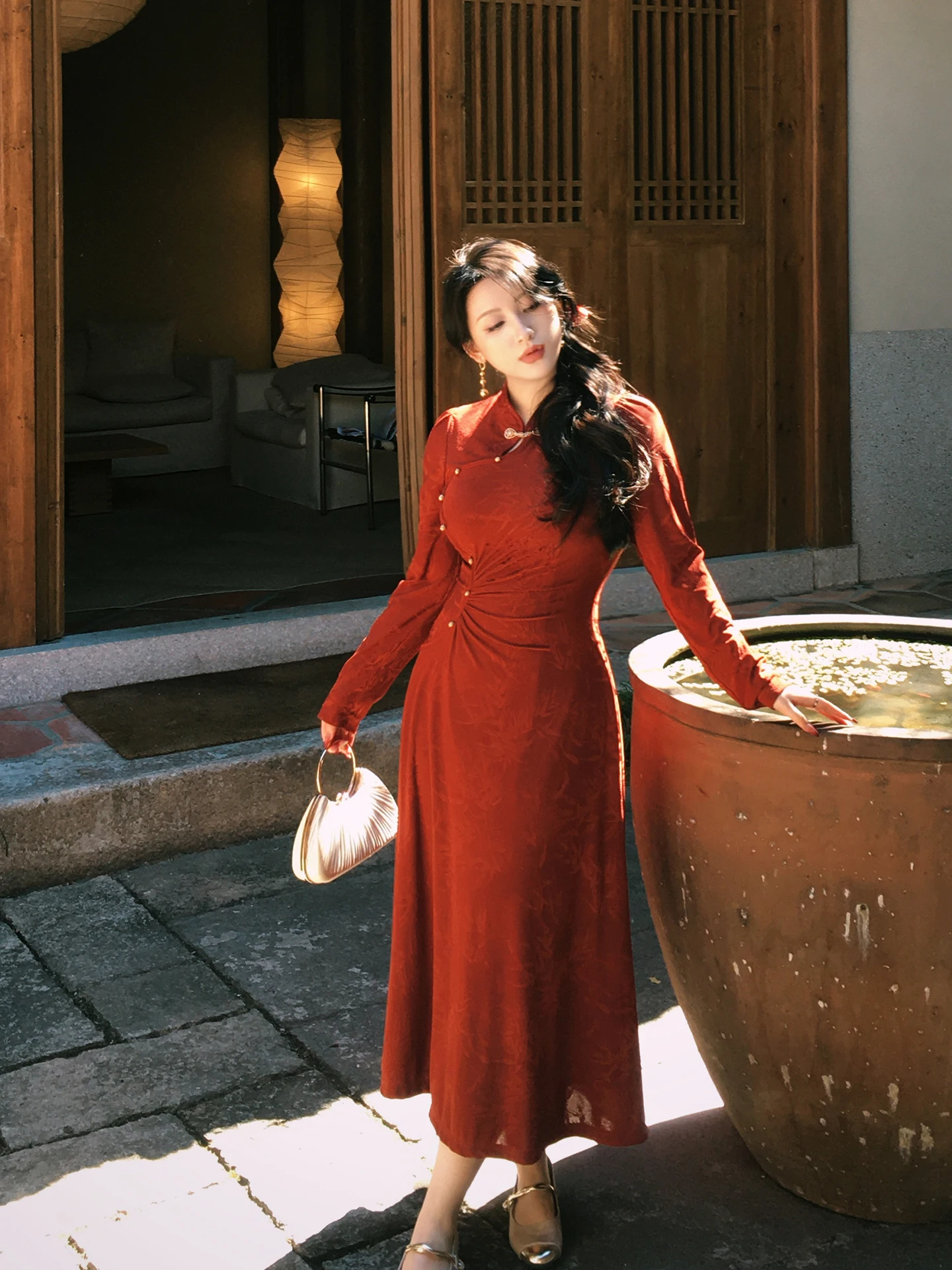 

Новое китайское национальное модное платье-ципао больших размеров для женщин, улучшенная версия, с утягивающим эффектом на талии, модель Q867