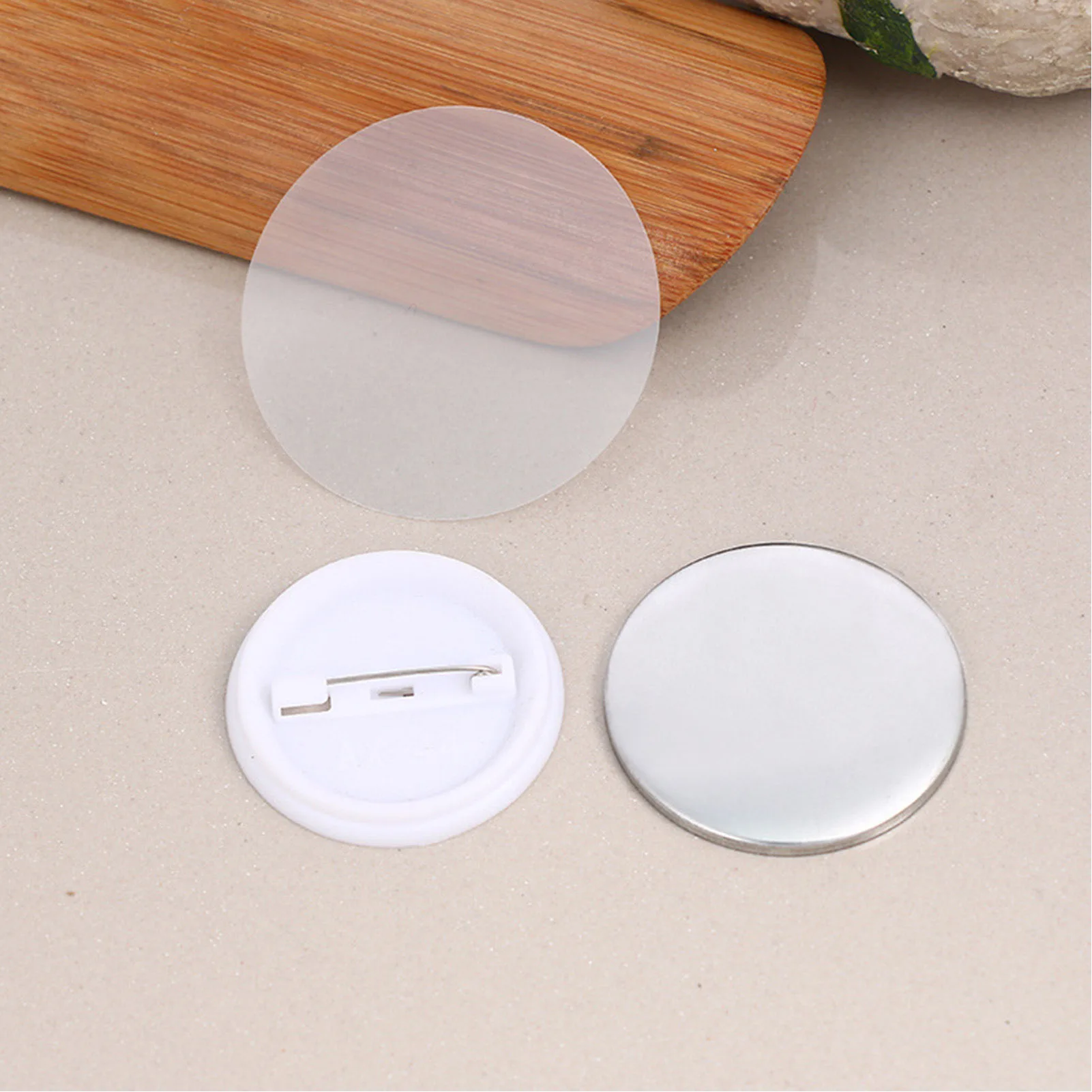 100PCS Badge Protective Film PVC Transparent Badge Film Badge Pattern Protective Circle Film Widely Used Transparent Film Covers