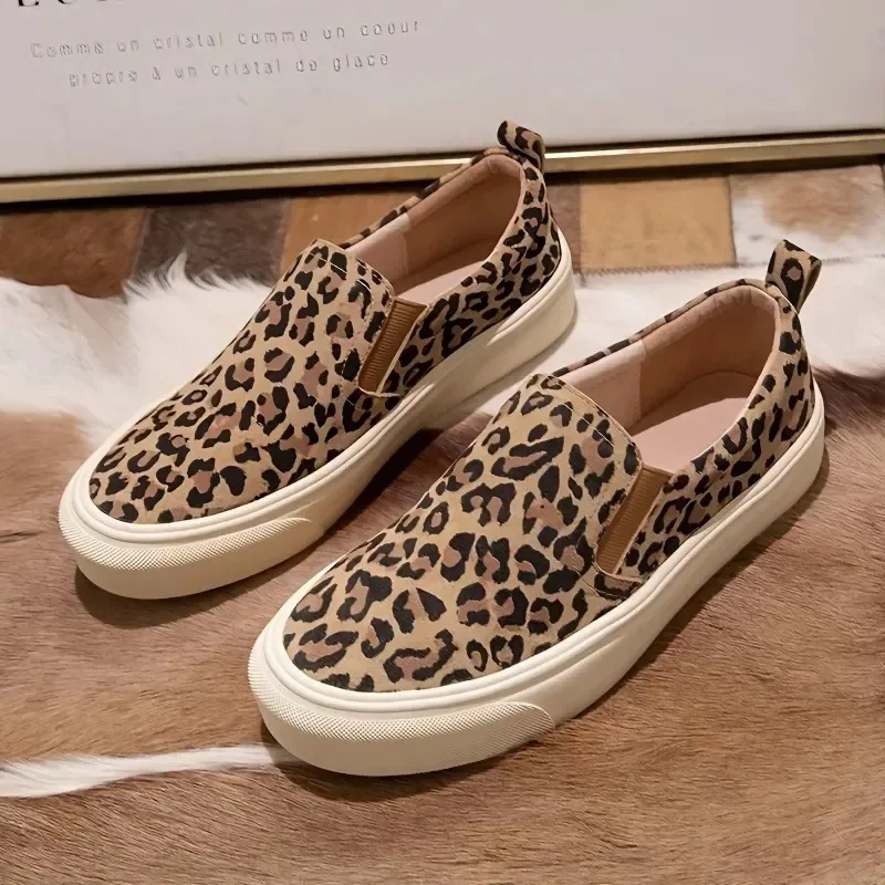 Tênis Leopard Slip-On para mulheres, sapatos casuais, mocassins planos confortáveis, designer