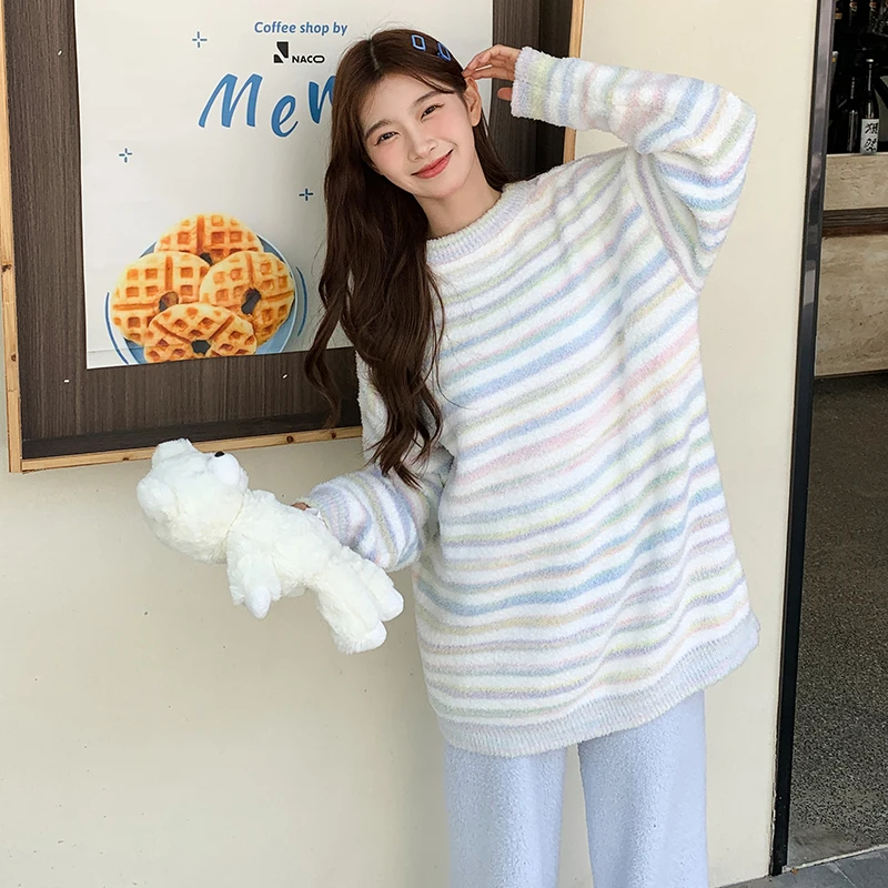 

Women's Set Autumn and Winter One Side Velvet Gradient Striped Pullover Set