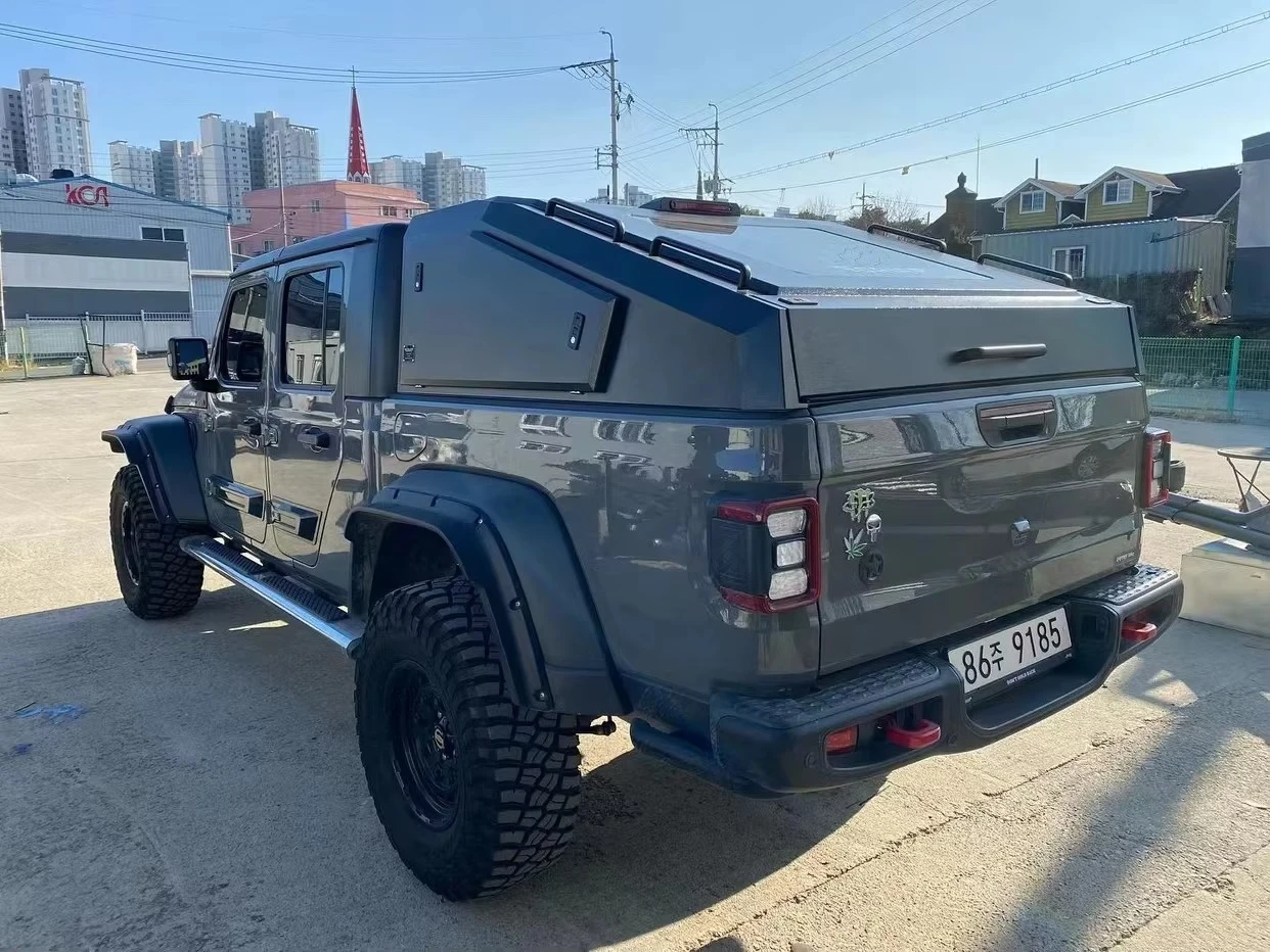 Ext Wholesale Hot Sale Unique Waterproof Steel Hardtop Topper Canopy Split Design Camper Pickup Truck Special for JT Gladiator