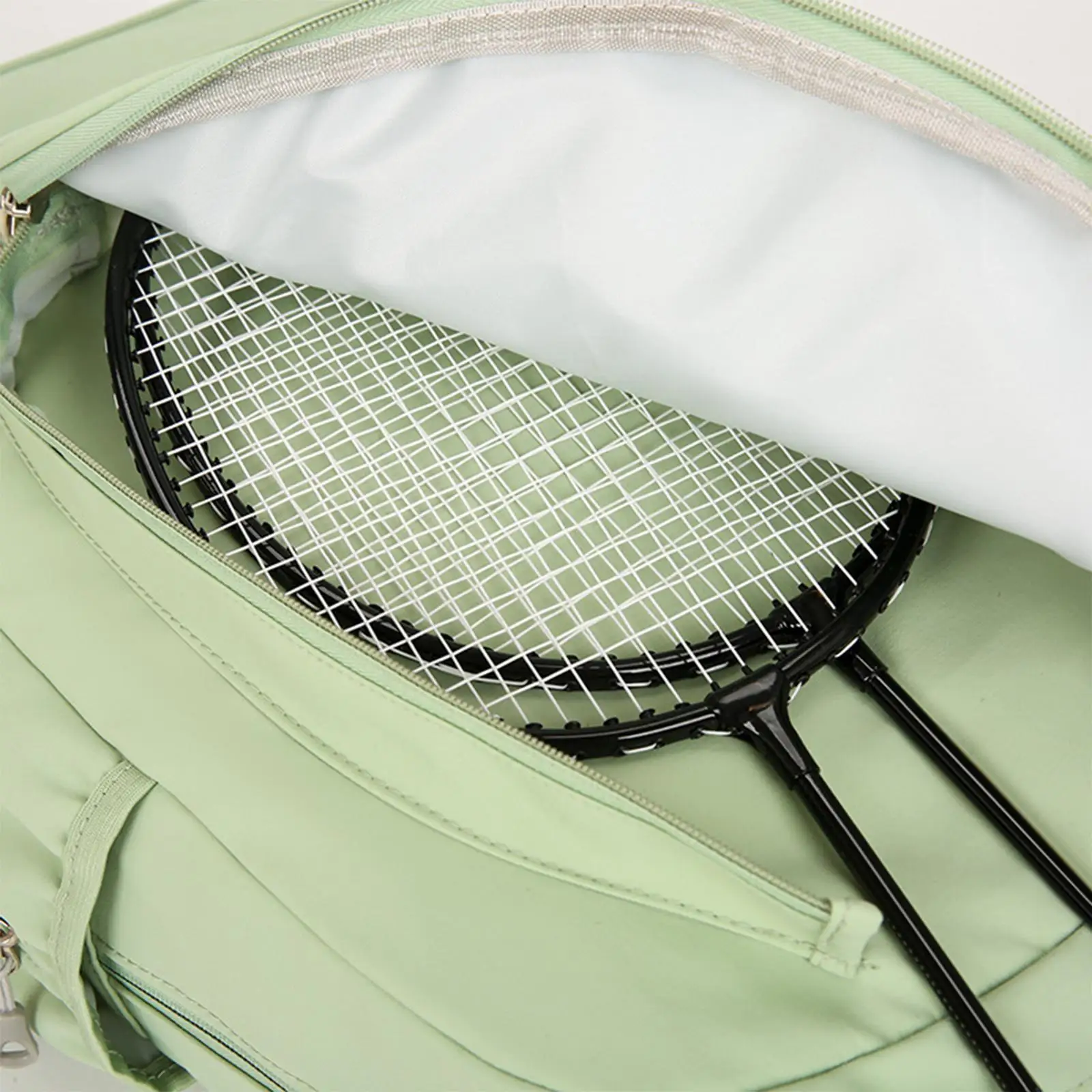 

Вместительный теннисный рюкзак с отделением для обуви, для ракеток для пиклбола, бадминтона, сквоша и спортивного инвентаря.