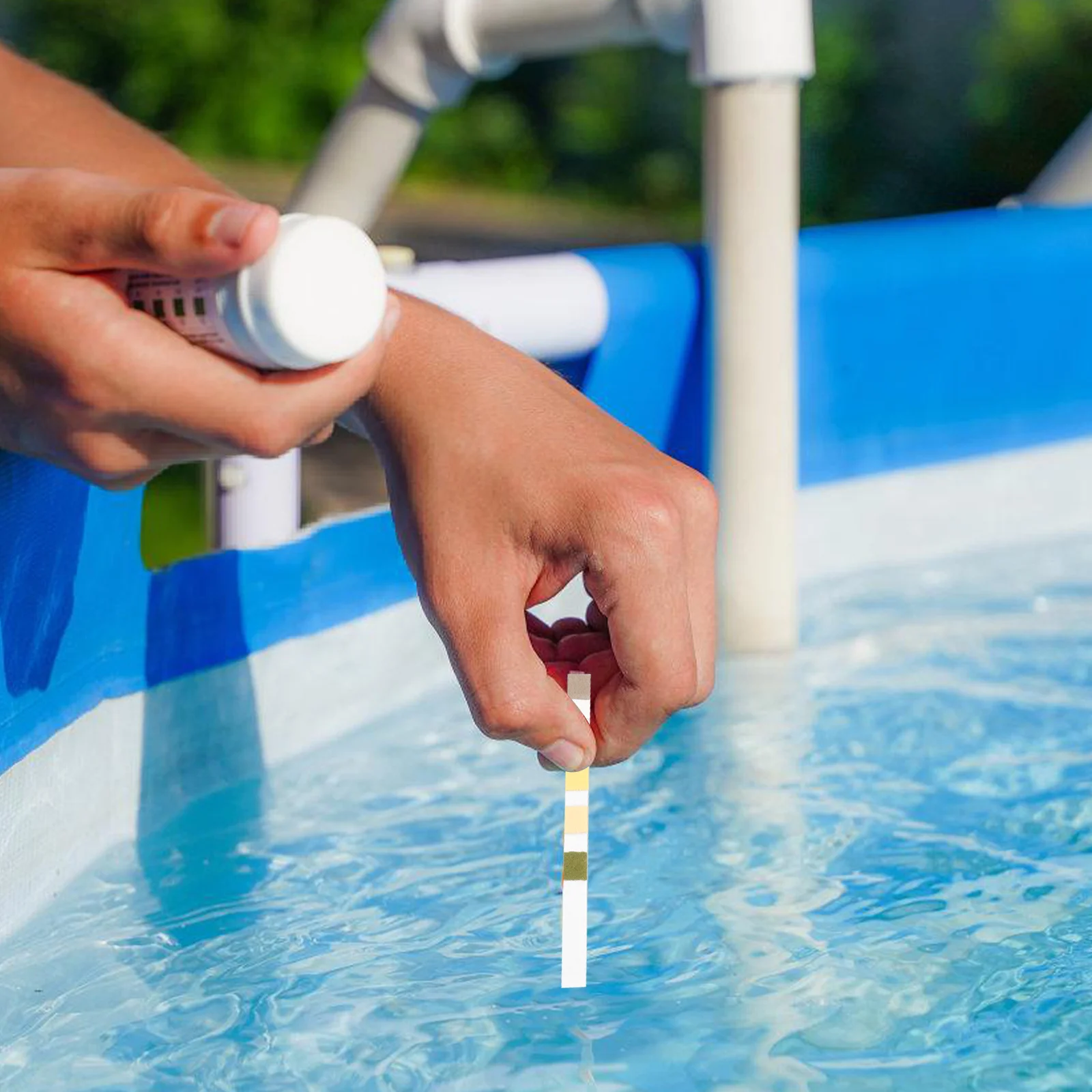 

50Pcs Pool Test Strips Water Quality Tester Easy Operation Durable Material for Long Time Use Pool Water Testing Kit