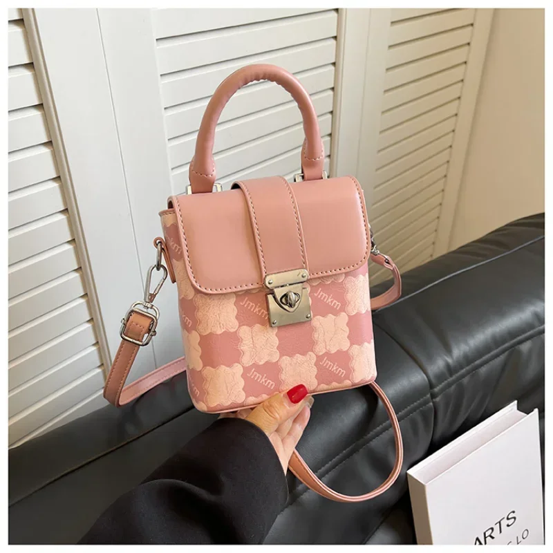 

PU Hasp 2024 New Handbag Patchwork Simple Fashionable Satchels Crossbody Bag Soft Stylish Versatile Designer Shoulder Bag