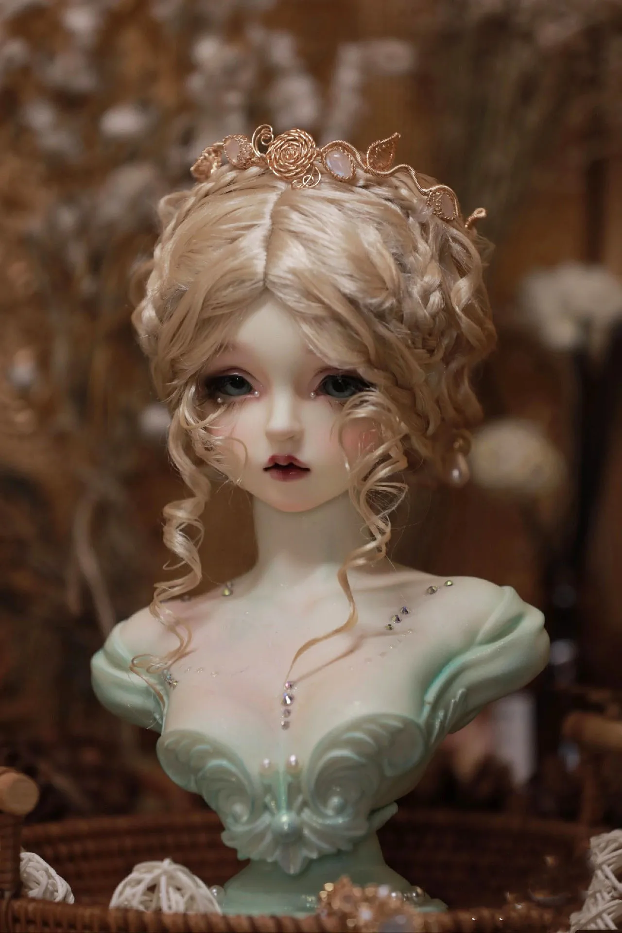 Western Style Nobleman Gold Wig, 1/3 BJD Doll Imitation Mohair Styling Hair Free Shipping