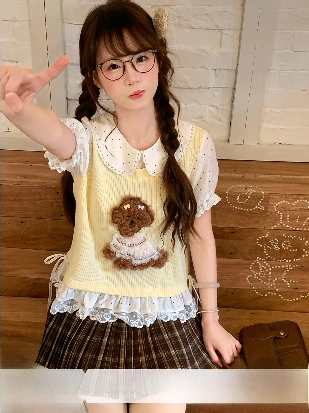 

Sweet Cheese Velvet Short Sleeve Dress with Dog Patch Embroidery And Plaid Skirt Cute Style Fashion Set for Women Spring Summer