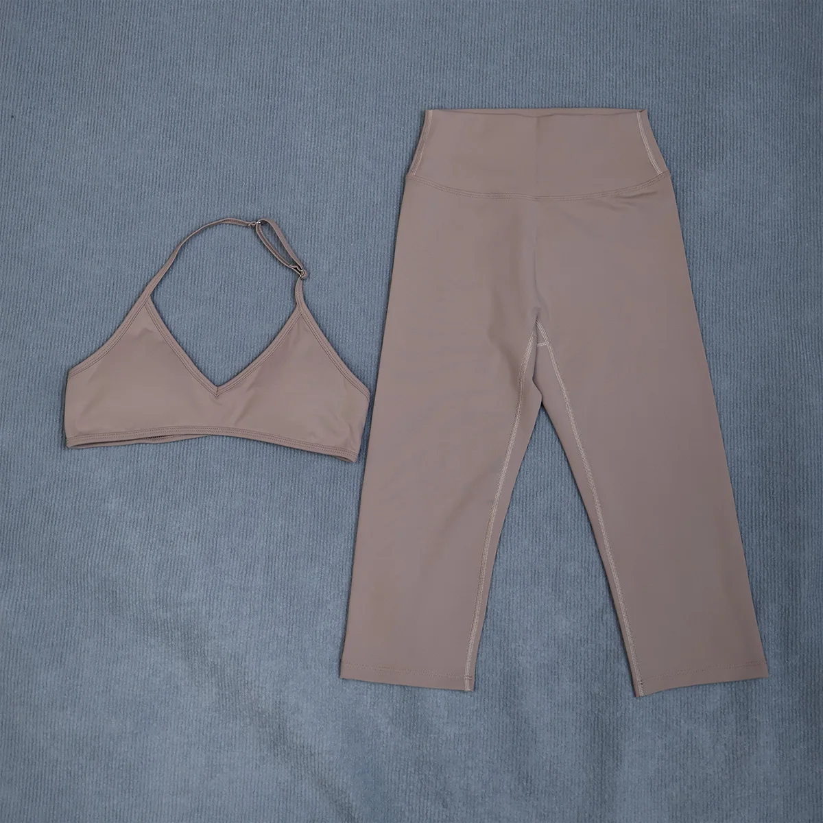 Ctenkevet Damen-Sommer-Sportset, 2-teilig, ärmellos, Sport-BH, Capri-Leggings, 3/4, zweiteiliger Fitness-Yoga-Laufanzug, Outdoor, weiblich – Detail 16