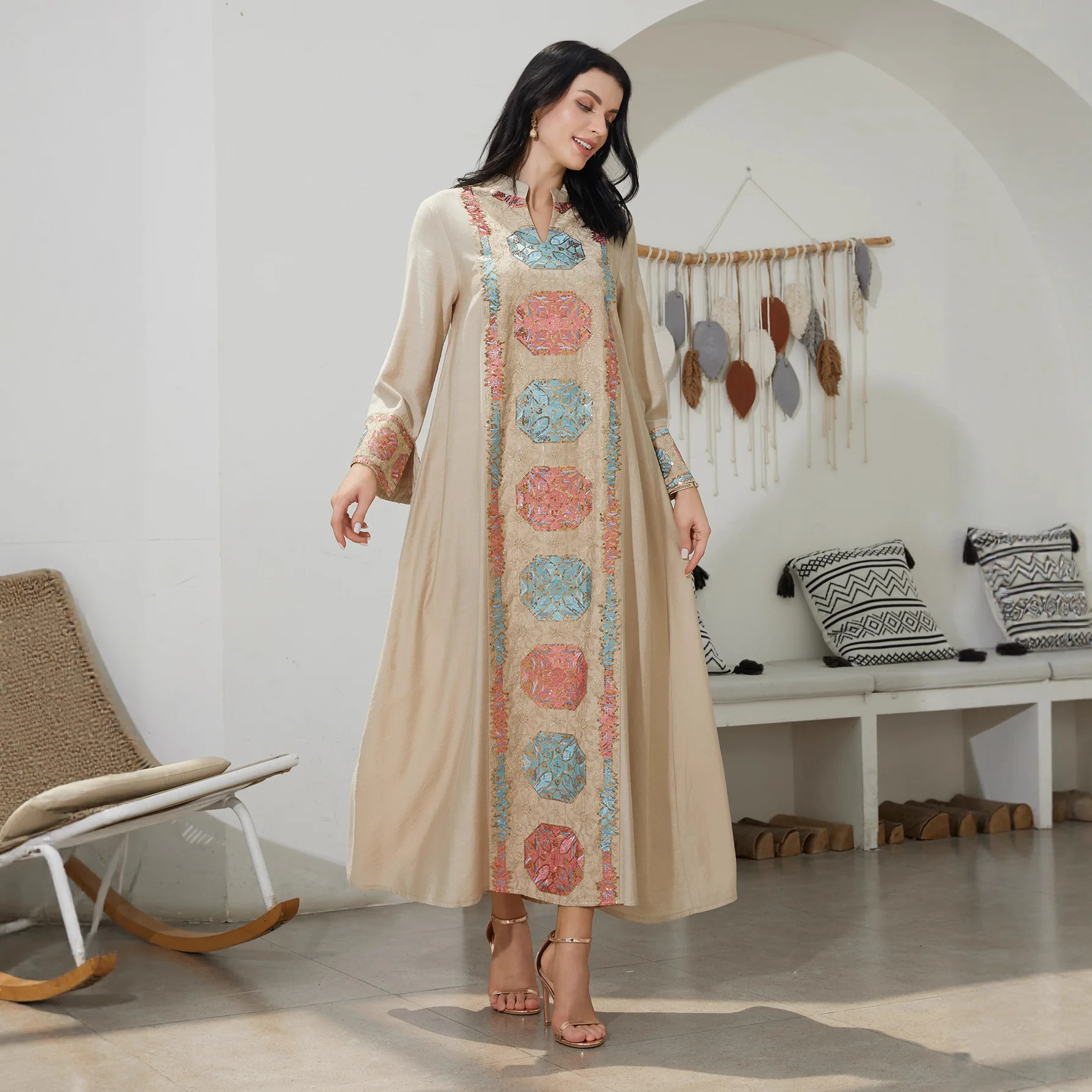 

Middle East Muslim Fashion Women's Loose Casual Trendy Luxury Sequins Long Sleeve Length Dress Abaya Jalabiya Female Clothes