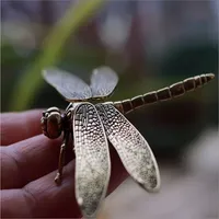 1PC A copper dragonfly statue is used for living room, study, TV cabinet and office decoration, as well as desktop decoration