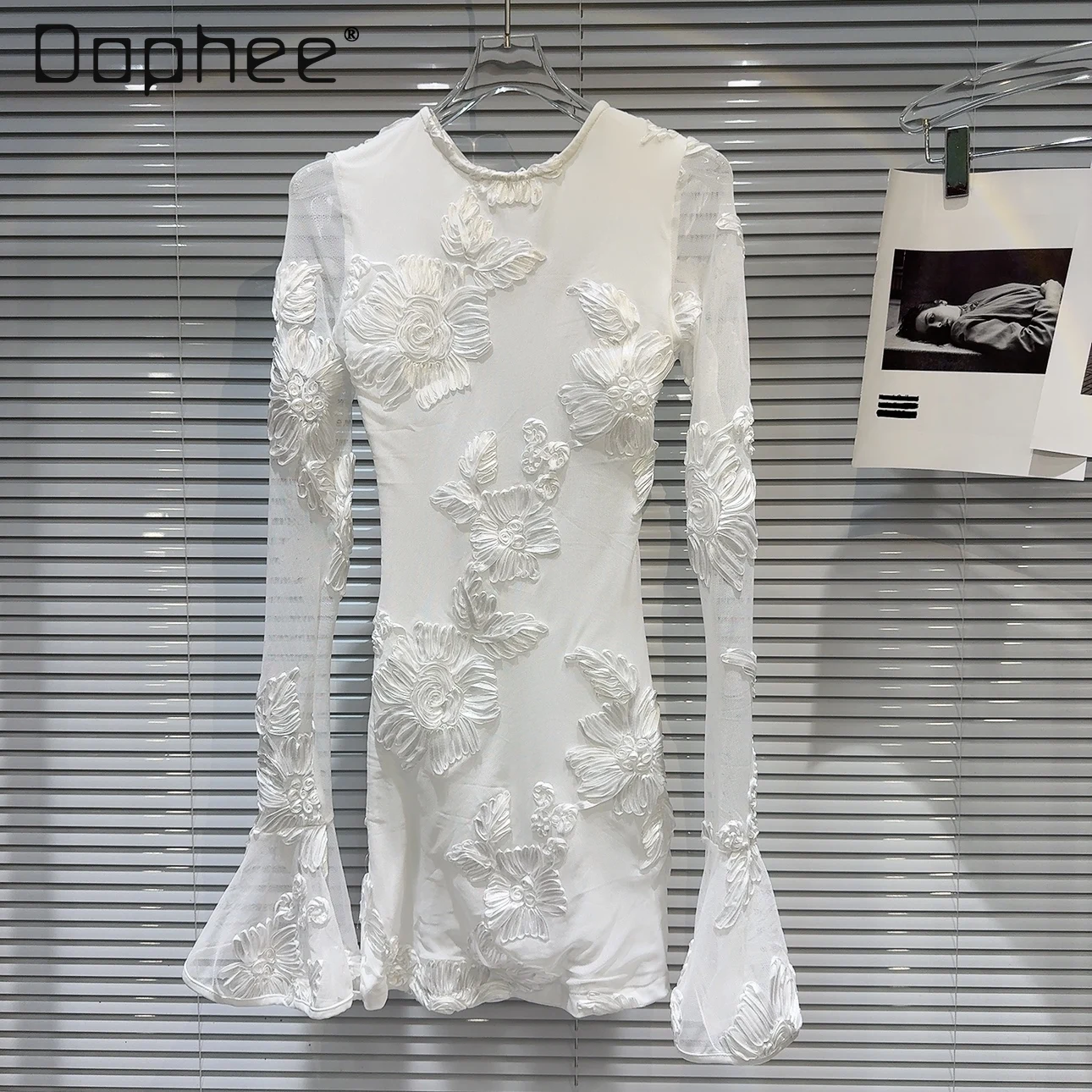 

Vintage Embroidered Flower Back Hollow White Dress for Women 2024 Spring New Elegant Socialite Waist Flared Sleeve Short Dresses