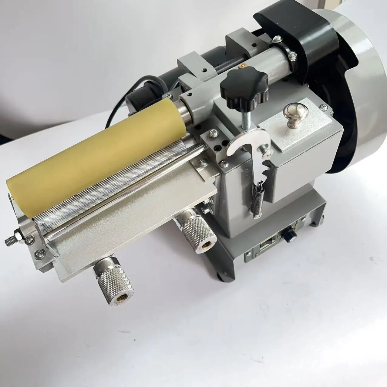 Electric Desktop Leather Gluing Machine Automatic Rolling Glue for Shoe Industry Carton Packaging Type