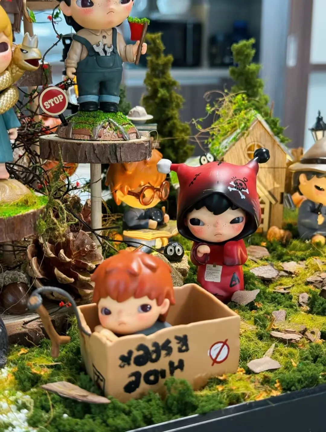 

POP MART Hirono Echo Series - Kawaii Anime Blind Box Action Figure Surprise Mystery Doll Collectible Gift for Girls