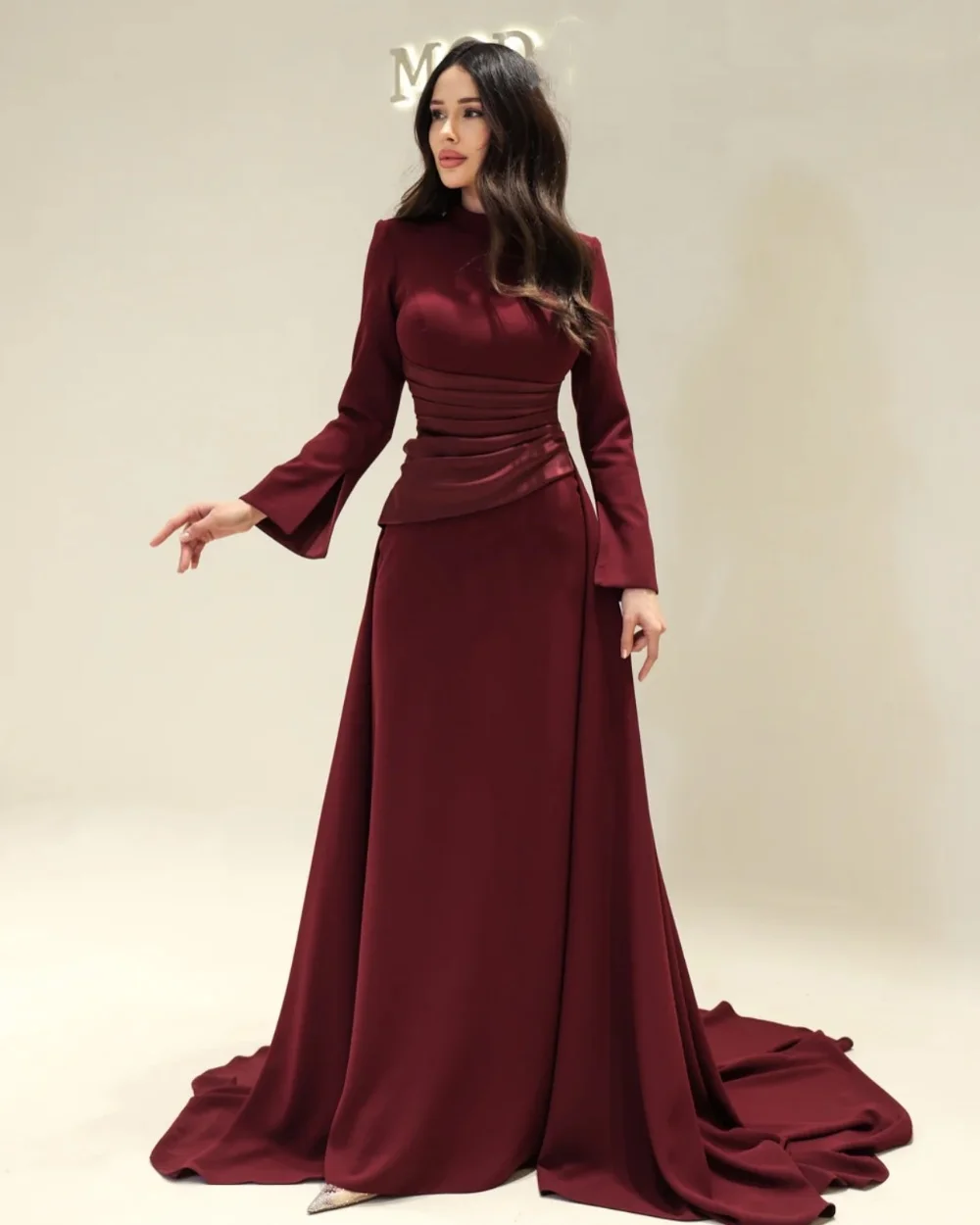

Customized Modern Style Jersey Pleat Draped A-line High Collar Long Dresses Bespoke Occasion Dresses Exquisite Elegant Formal