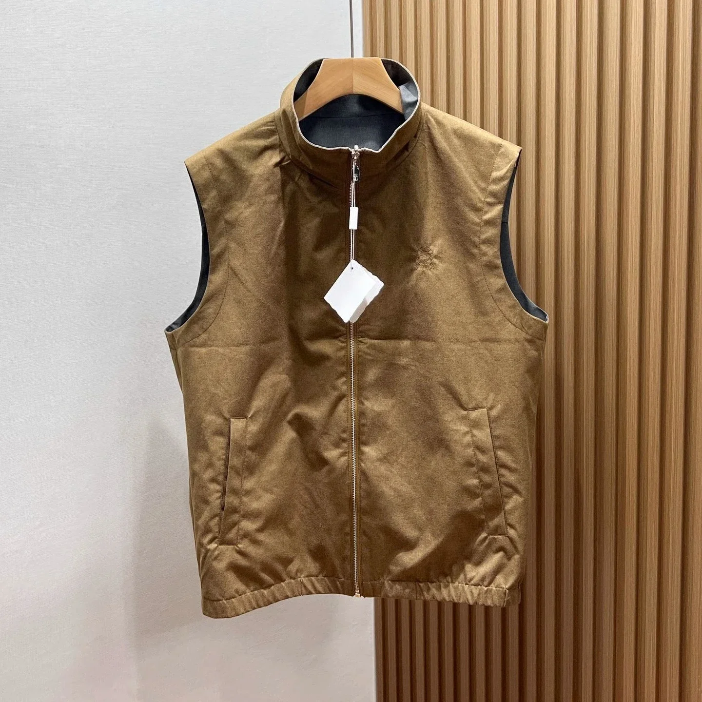 

BC 25ss Double-Sided Embroidered Large Size Men's Vest