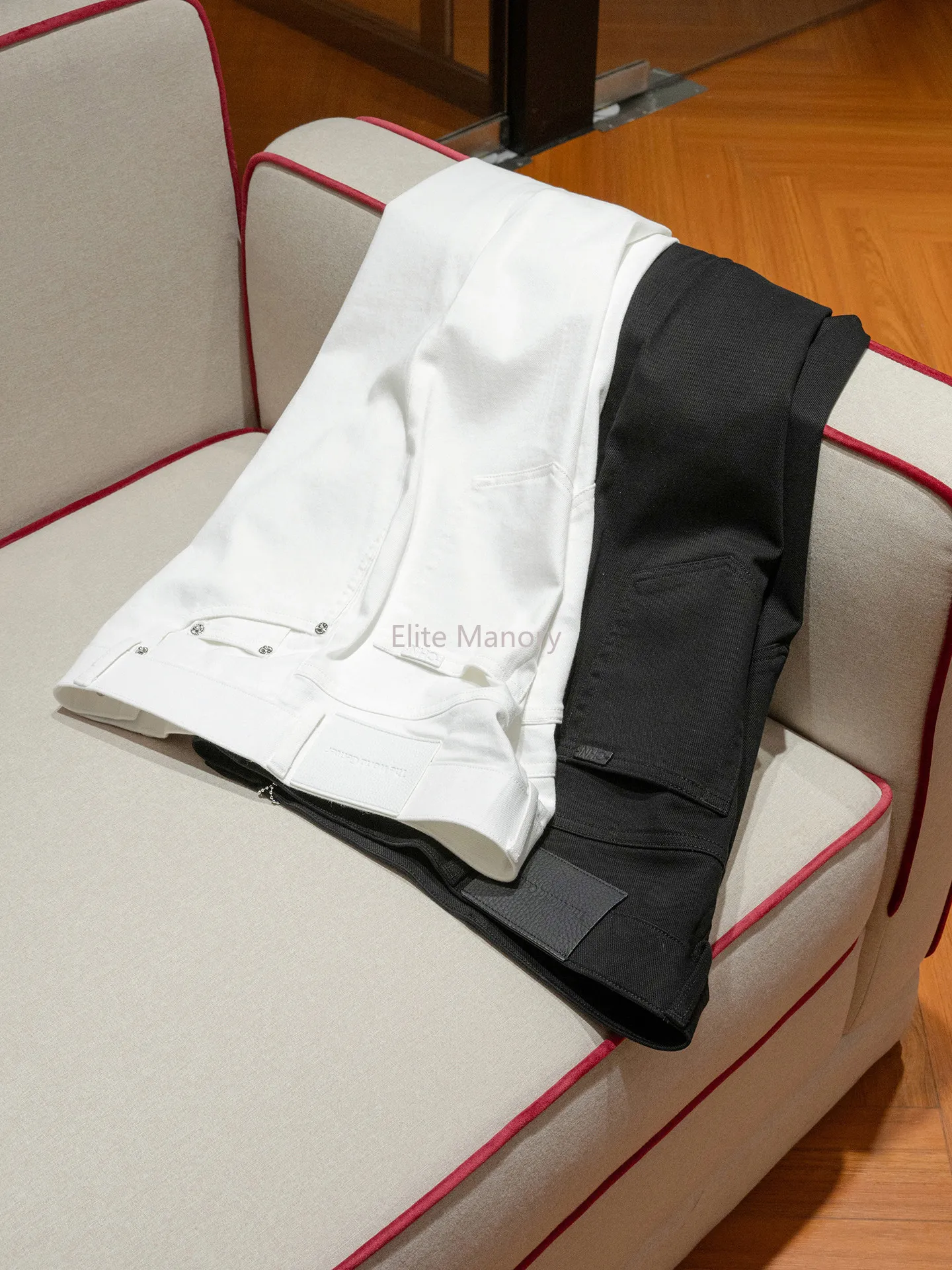 

12Oz Comfort Stretch Cotton, Elegant Men's Slim-Fit Small Straight Jeans