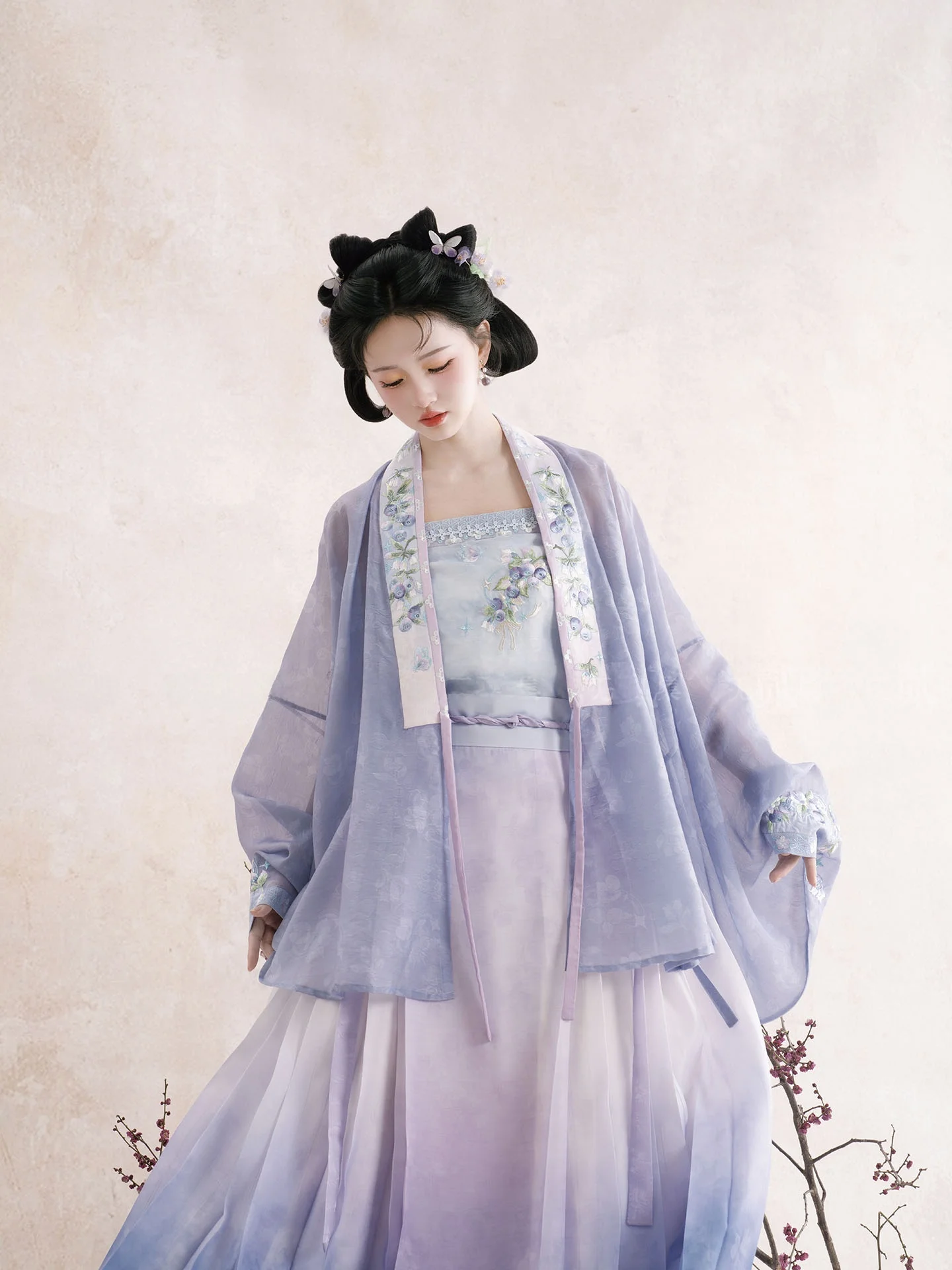 Blue Magnolia Original Ming Dynasty Chinese Traditional Costume Women's Interlocking Sleeve Embroidered  Tail Skirt Thin