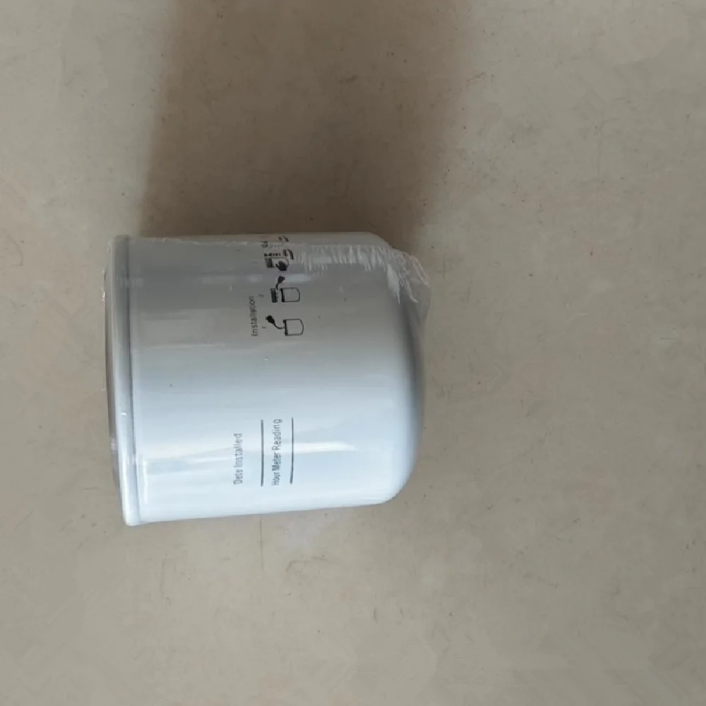 

Oil Filter 7343102 Suitable for Bobcat Skid Steer Loader S510 S530 S550 S590