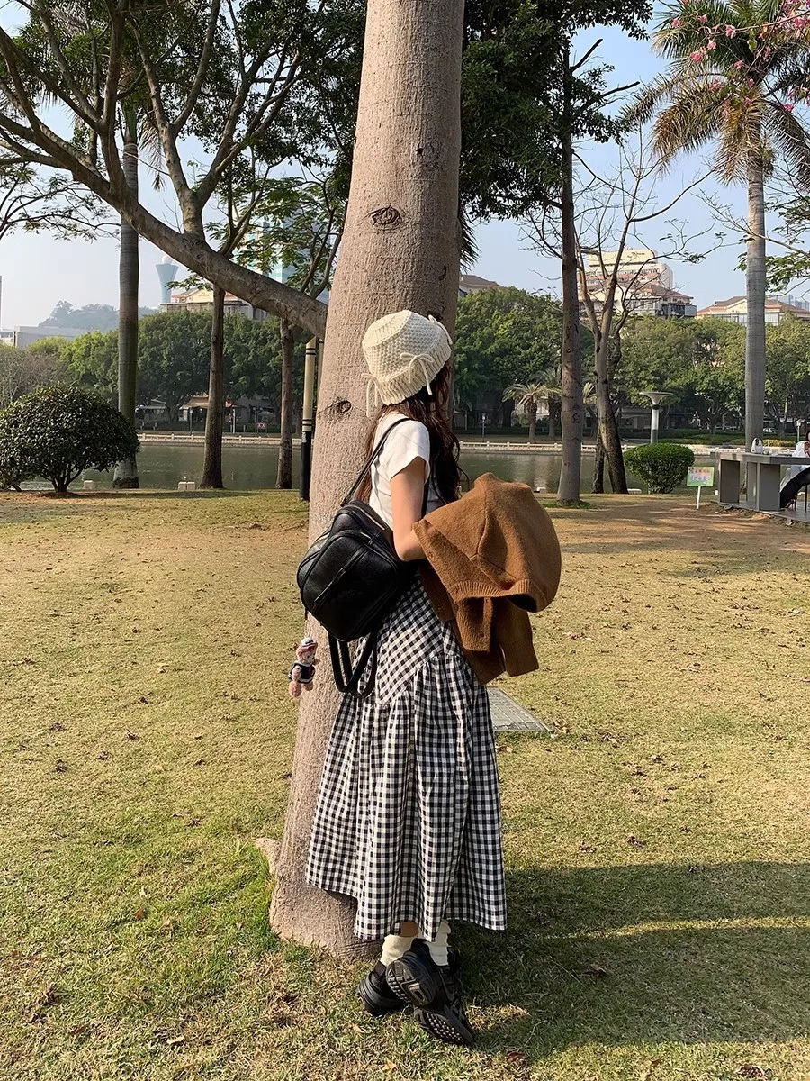 

Design sense artistic retro grid high waist slimming A-line skirt 2025 new Korean version spliced umbrella skirt long skirt