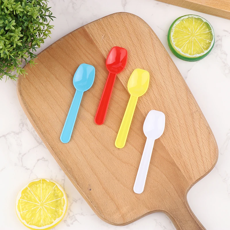 50 قطعة مغرفة الحلوى البلاستيك الآيس كريم مغرفة الأسرة ملاعق حساء ملاعق بلاستيكية لطيف تذوق مغرفة كبيرة لأدوات المائدة الطرف