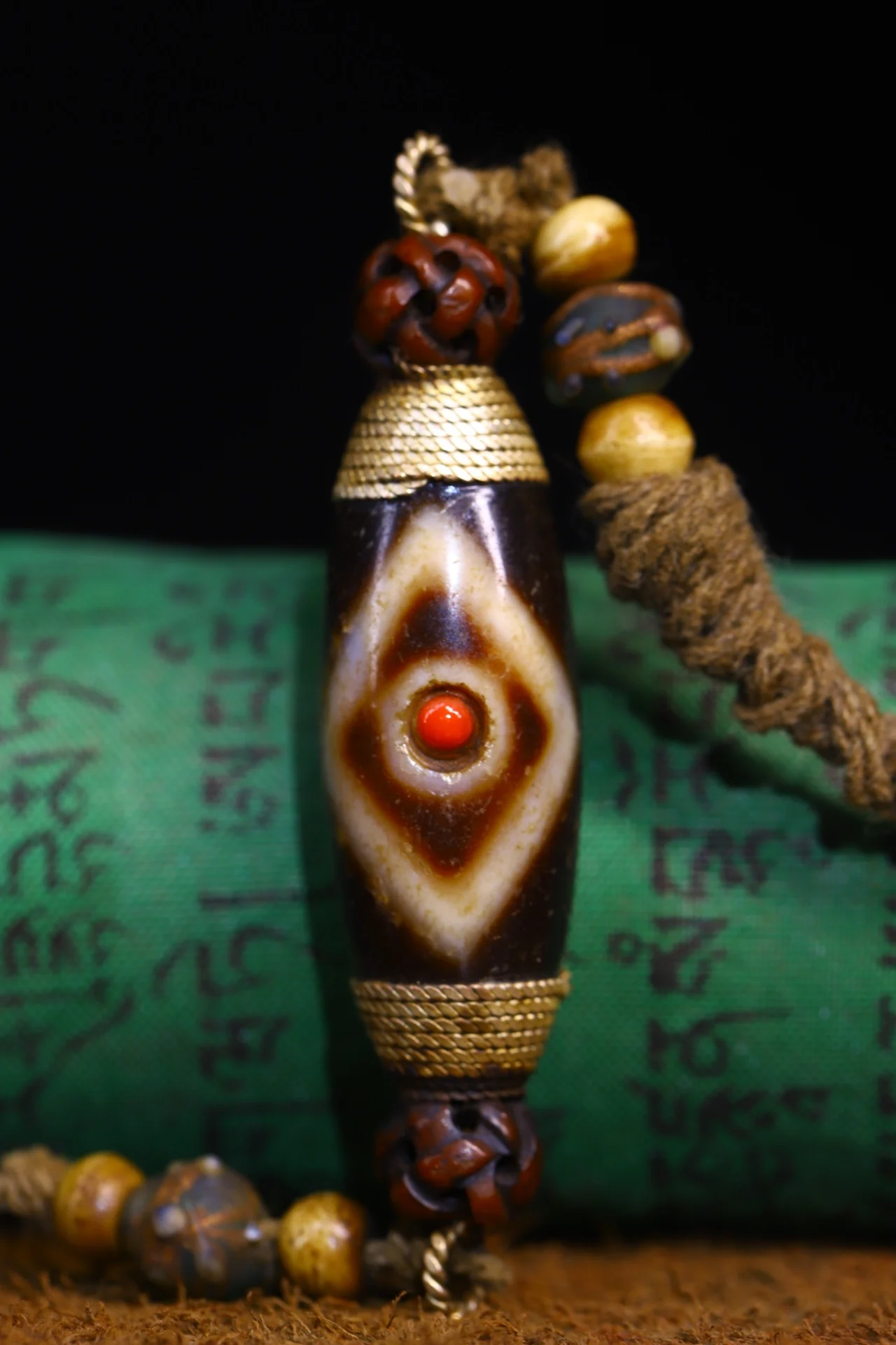 

3"Tibetan Temple Collection Old Natural Agate Mosaic Gem gZi Beads Six Word Proverbs Buddha Beads Amulet Pendant Town house