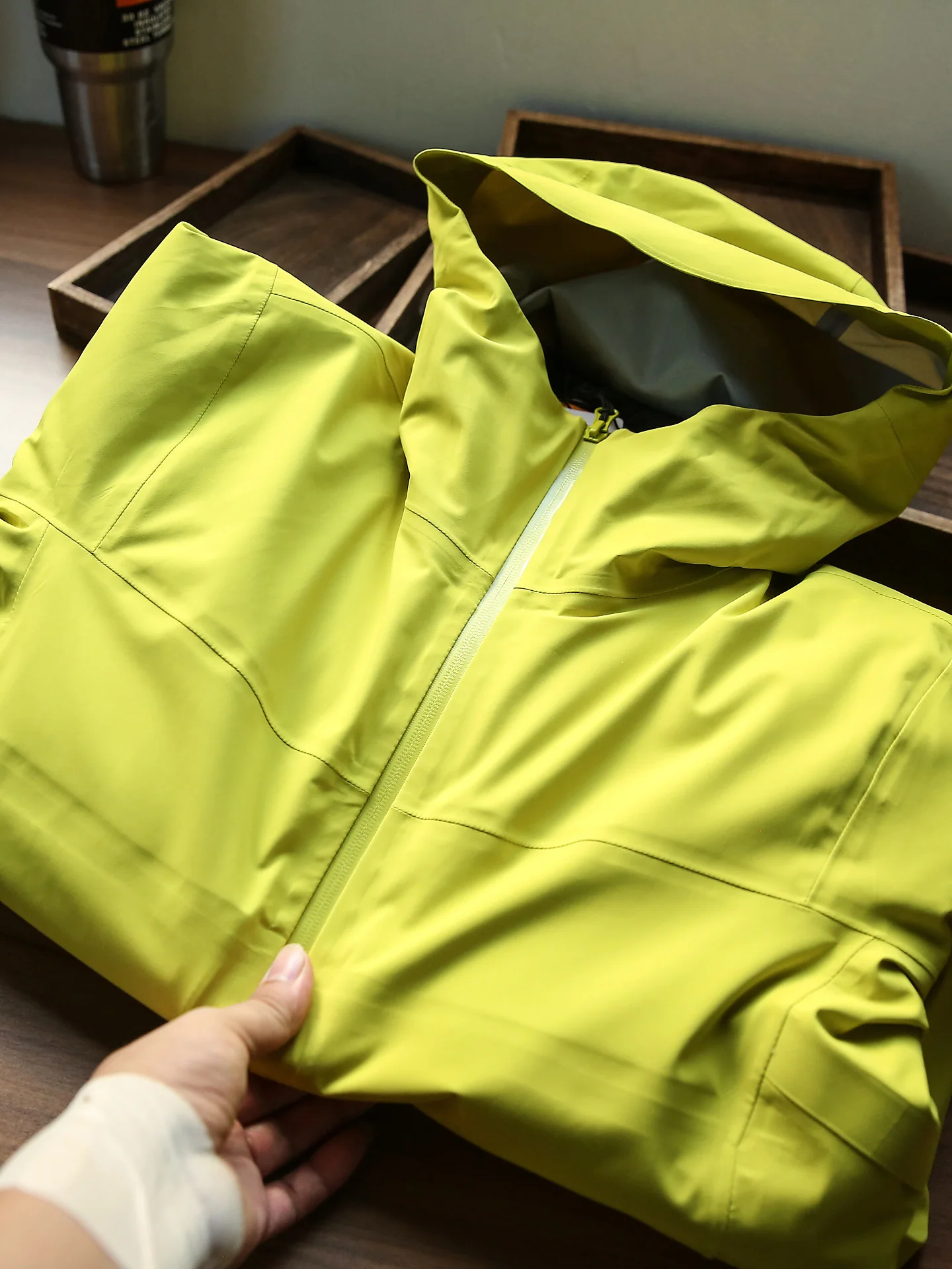 

Осенне-зимняя уличная куртка 3-в-1: ветрозащитная, водонепроницаемая, повседневная, с капюшоном, теплая, пуховая, мужская, модная, из полиэстера.