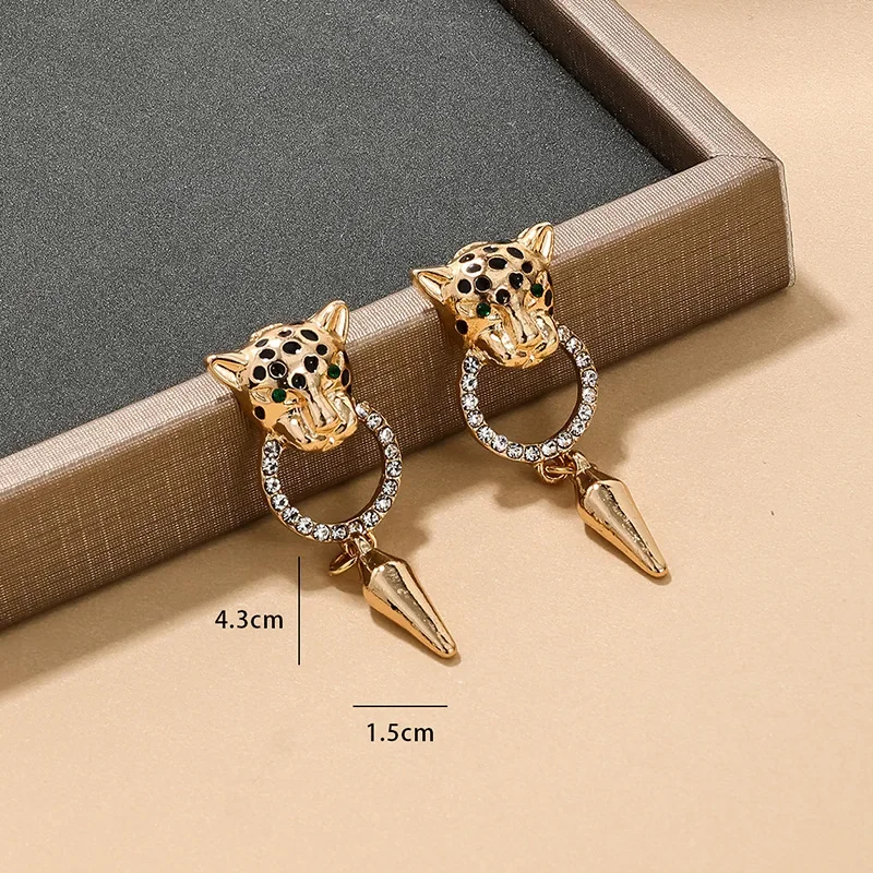 Statement Gold Color Leopard Head Dangle Earrings for Women Gifts Fashion Retro Zircon Inlaid Punk Embossed Earrings Jewelry