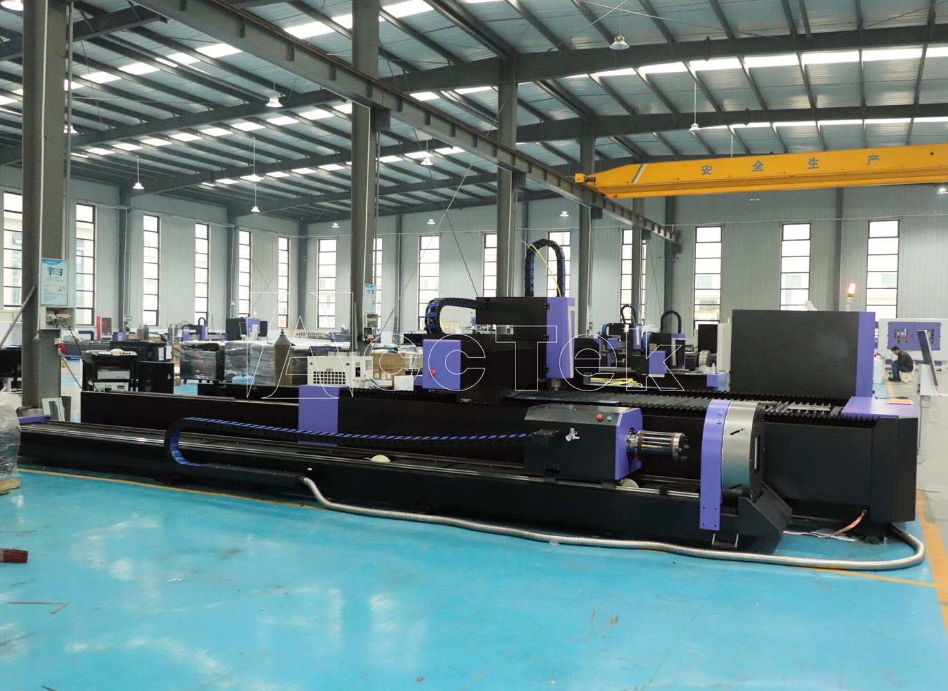 เครื่องตัดแผ่นโลหะไฟเบอร์เลเซอร์12KW 6KW สำหรับตัดประตูเหล็ก20มม.