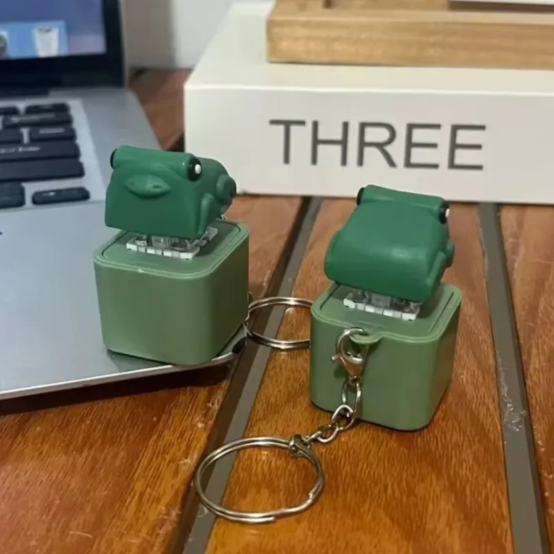 1/2 Stück lustiger häkelnder Frosch-Schlüsselanhänger, Stressabbau, Angstlinderung, Rucksack, hängender Schlüsselknopf, Charm-Schlüsselanhänger, Anhänger