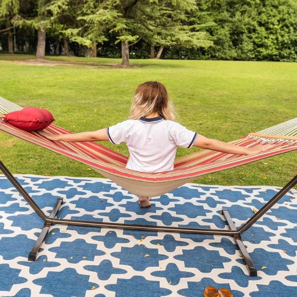 Geste ppte Stoff hängematte mit 12-Fuß-Ständer, doppelte 2-Personen-Hängematte mit Kissen für Außen terrasse, Garten, 450lb Kapazität