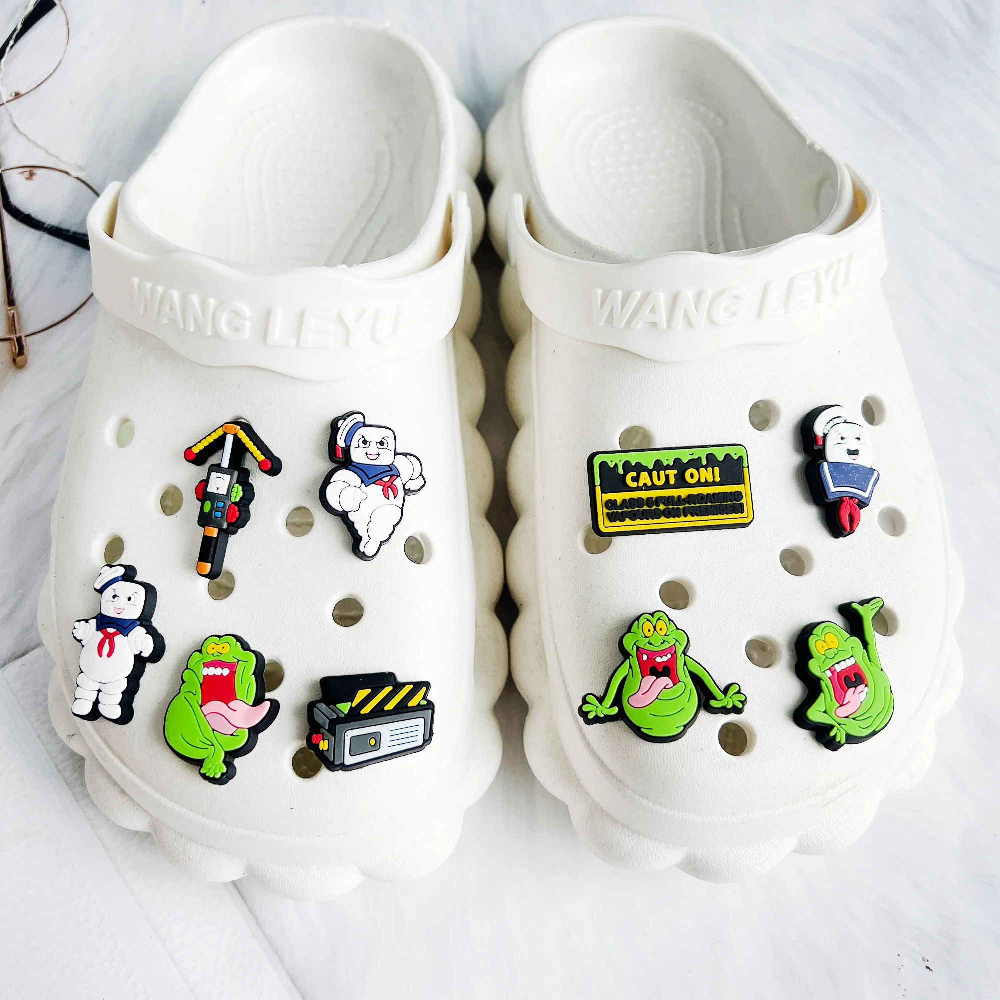 1-13 buah sepatu PVC Ghostbusters jimat sepatu sandal aksesori sepatu anak laki-laki perempuan DIY gesper sepatu pas hadiah ulang tahun