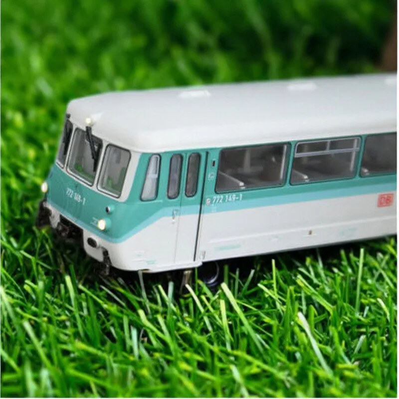 PIKO HO Type 1/87 Toy Train BR772 Intercity Diesel Multiple Unit (DMU) with Lights DCC 52885 Model Train for Boys