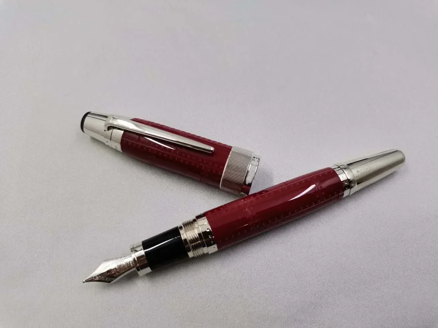 2025 قلم حبر أنطوان دي سانت إكسبري الفاخر Mb قلم حبر الكرة الدوارة