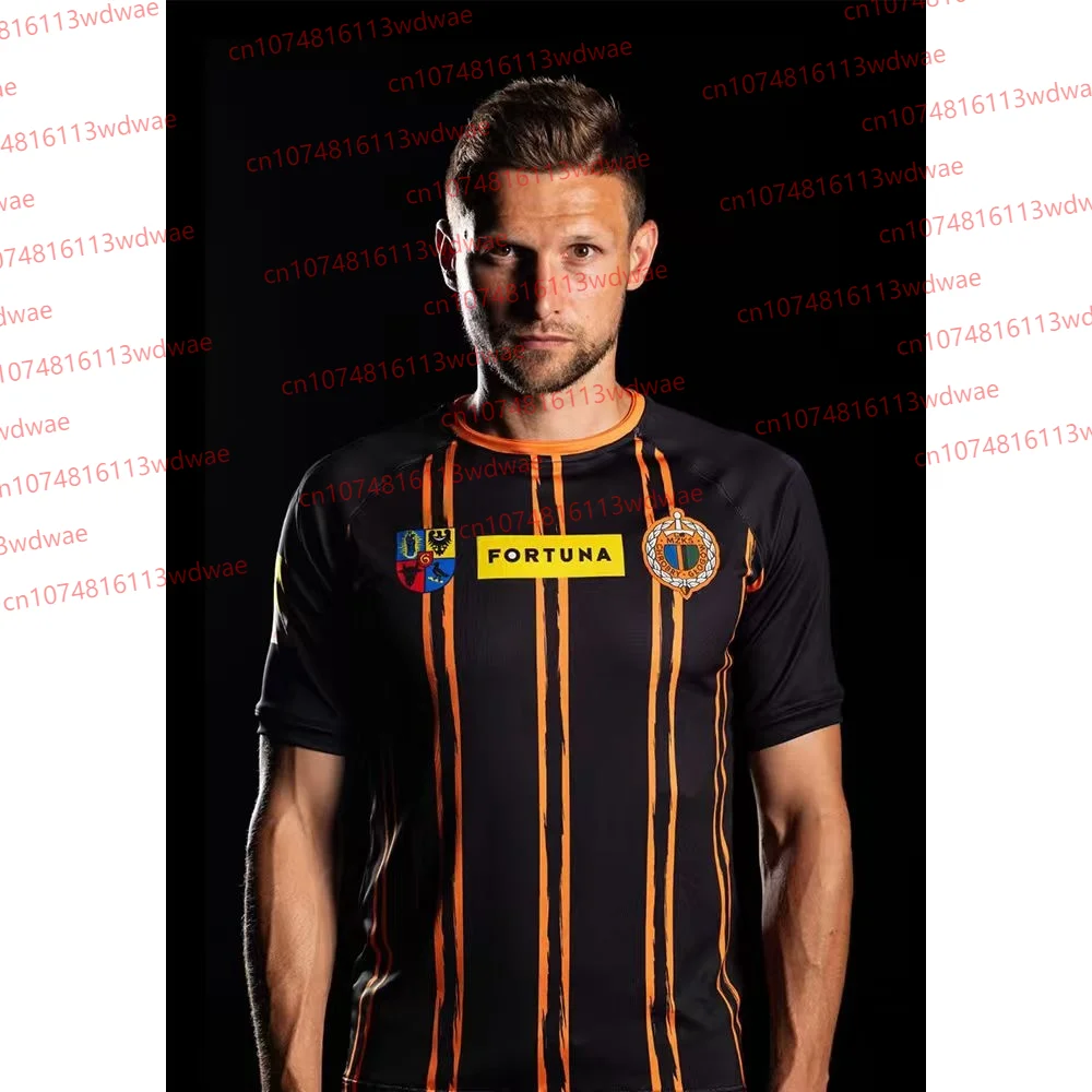 البولندية لكرة القدم جيرسي الصيف التجفيف السريع بولندا كرة القدم الرياضية Soocer قصيرة الأكمام Chrobry Glogow كيت جيرسي كيت