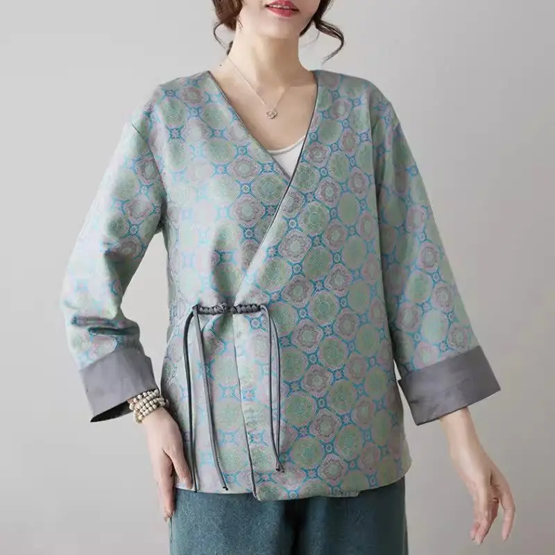 

2024 Spring And Autumn Jacket Chinese Style Women's Large Size Loose Vintage Brocade Jacquard Coat Tang Top K609