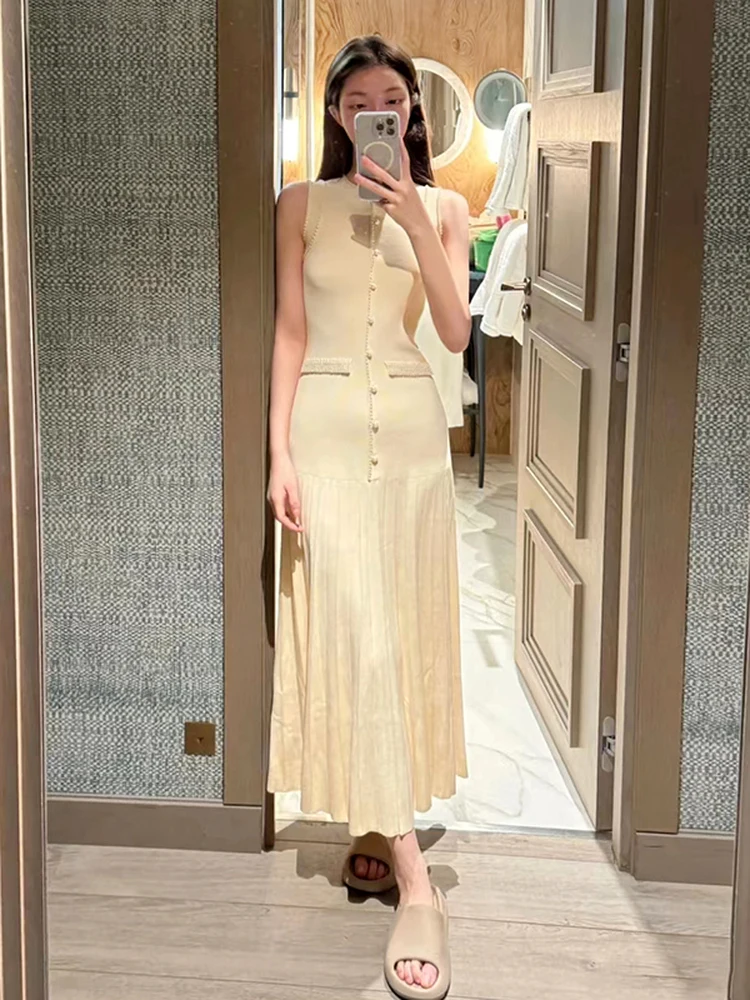 

Slim Fit Knitted Pearl Decorated round Neck Sleeveless Commute Dress French Style Polyester Fabric Long Sleeve High Collar Dress