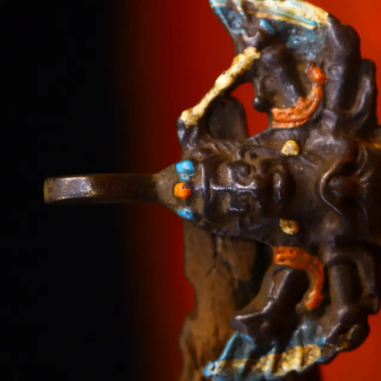 

2"Xizang Folk Collection Old Bronze Cinnabar Painted Garuda Dhwaja Dorje Vajra Phurpa Pendant Dharma Amulet Town House