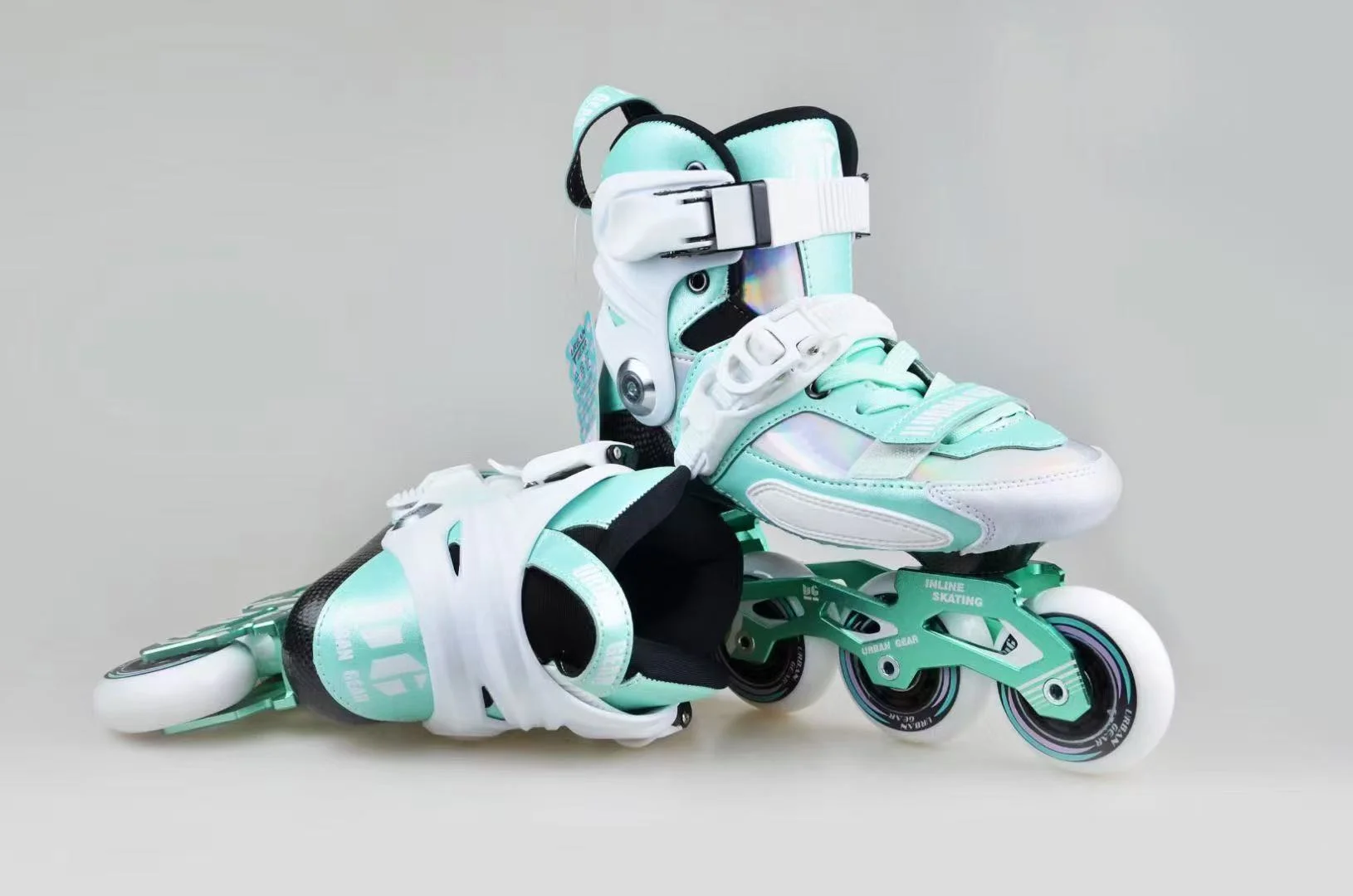 Carbon fiber plain shoes children's professional speed skating shoes cyan pink aluminum alloy tool holder high elastic PU wheel