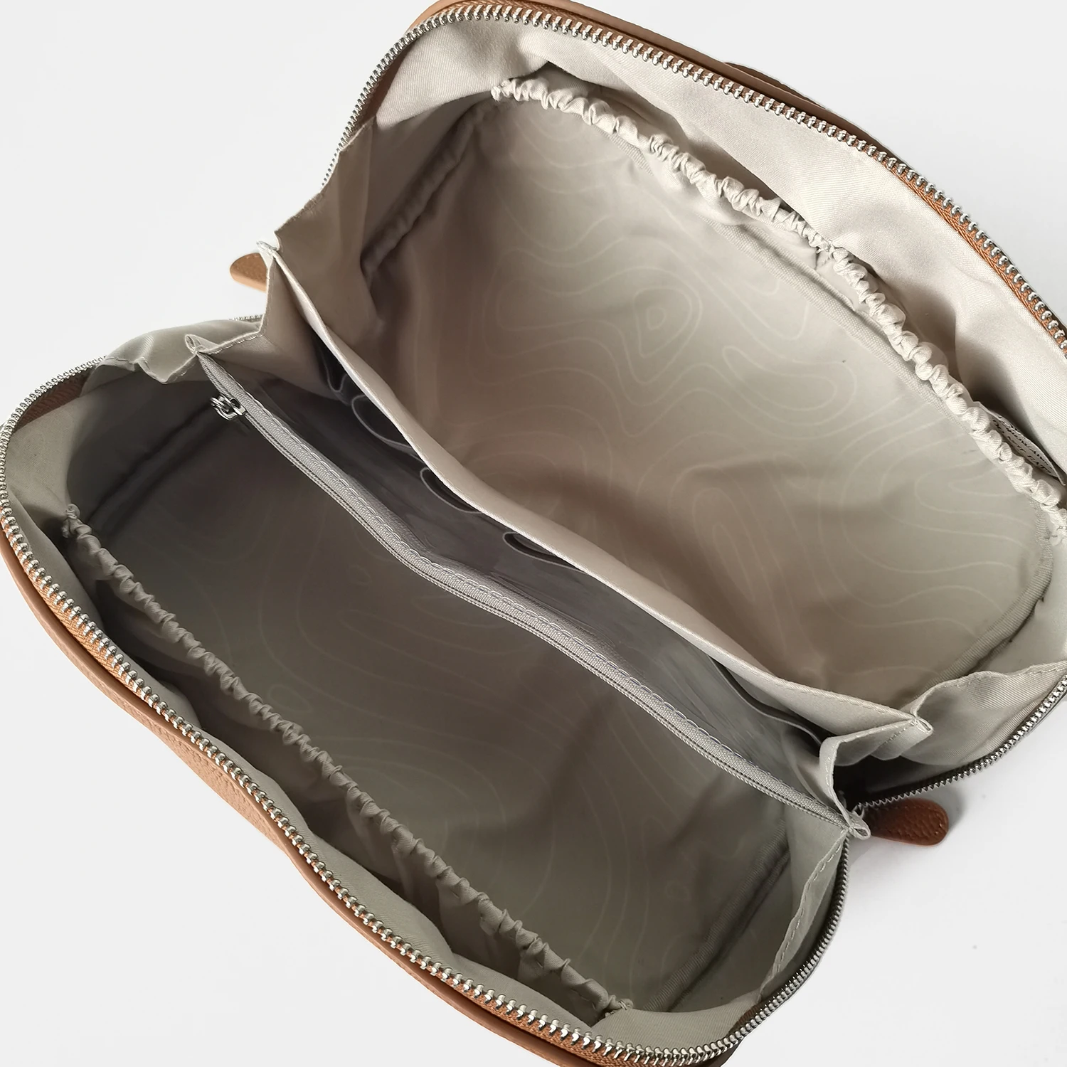 Premium Genuine Leather Cosmetic Bag Large Capacity Travel Toiletry Organizer Simple Elegant Portable Storage Pouch Makeup bag