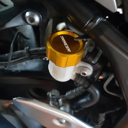 Imagen 2 del producto Para Yamaha TRACER 900 7 700 GT 7gt 900gt 700gt 7/gt TRACER MT09 MT07 cubierta de cilindro trasero delantero protector tapa de depósito de líquido de frenos